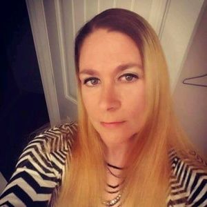 Meet your Posher, Debra